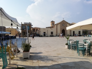 Marzamemi piazza